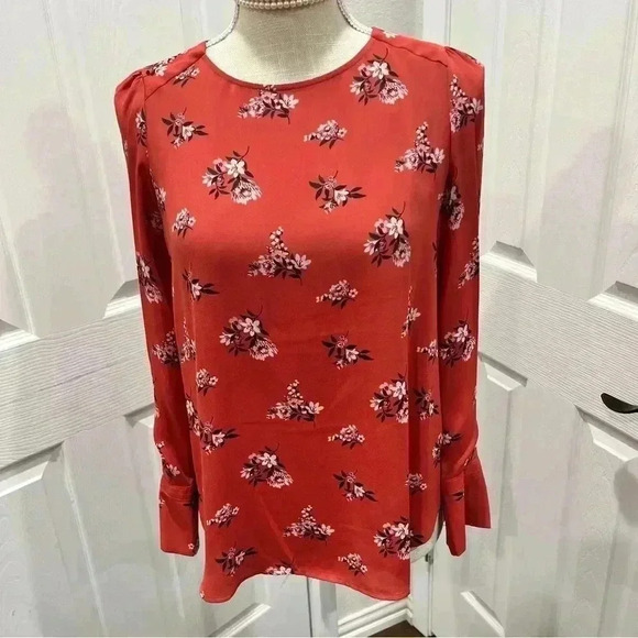 Loft Ann Taylor poly floral blouse w keyhole button back, professional wear - Picture 1 of 8